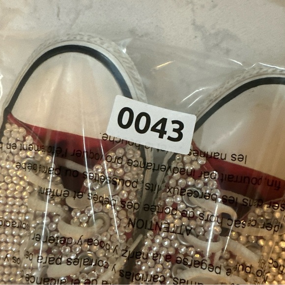 CONVERSE ALL STAR WHITE CUSTOMIZED using CRYSTALS Wedding Or For Fun Shoe Size 9 - Picture 13 of 13